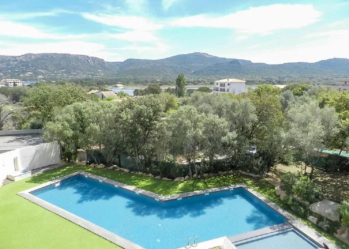Standing Piscine Vue Appartement *